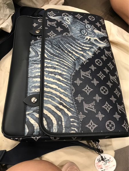 Túi LV ngựa đen KG+