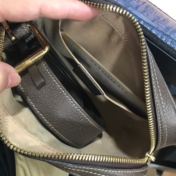 Túi đeo chéo Gucci Supreme Canvas KG+