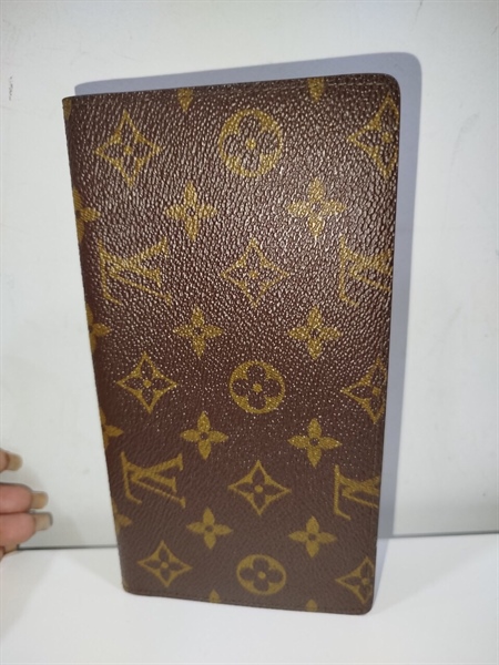 Ví LV Dài Gập Đôi Lòng Vàng Bò 20cm+