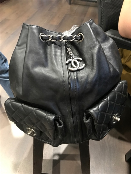 Balo Chanel đen