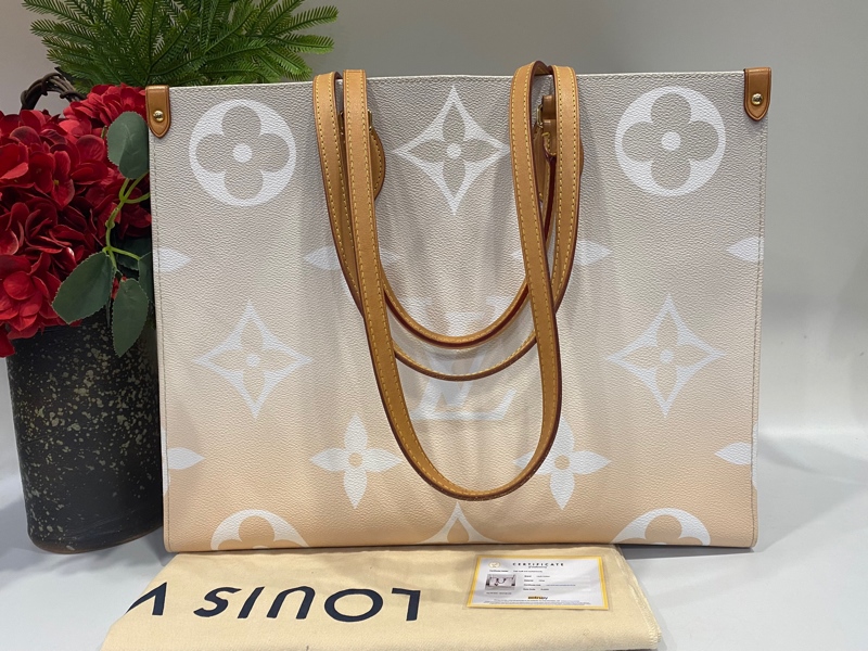 Túi LV on the go hoa kem KG+