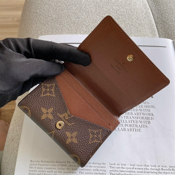 Ví Đựng Thẻ LV Lòng Vàng Bò+