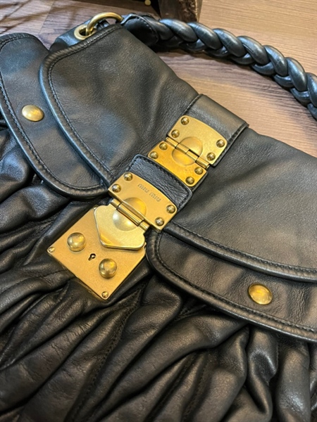 Túi Miu Miu đen lớn KG+