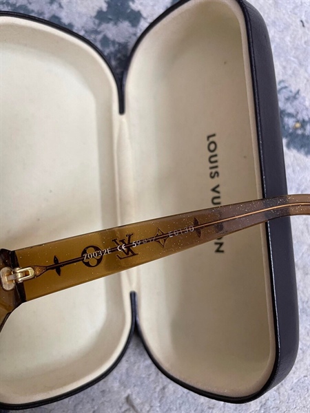 Kính LV Vàng Trong+