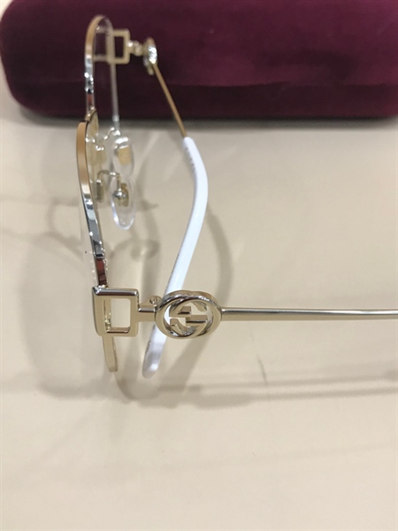 Kính GG trắng logo lớn KG+