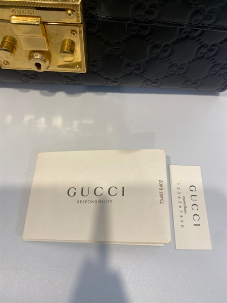 Túi Gucci đen khóa vàng KG+