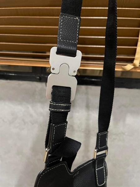 Túi đeo Dior đen KG+