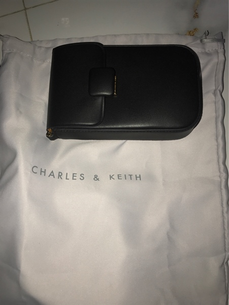 Túi CHARLES & KEITH