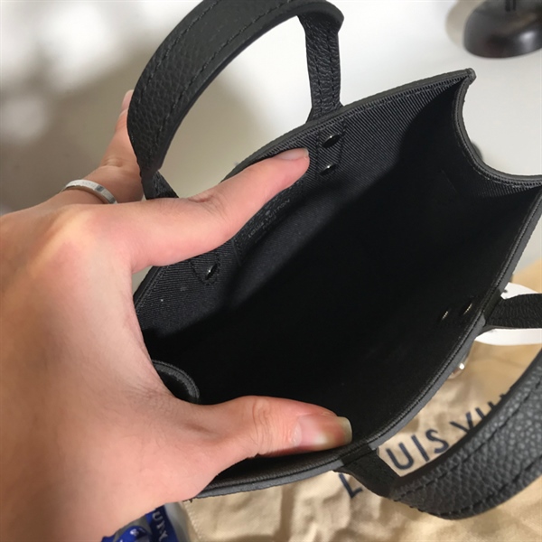 Túi LV ô vuông đen KG+