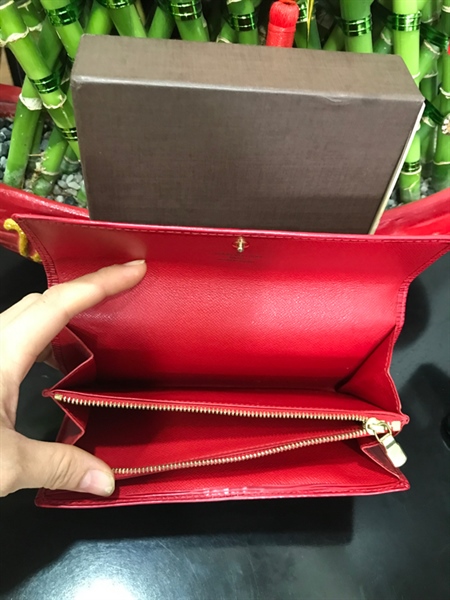 VÍ Dài LV Vân Đỏ+