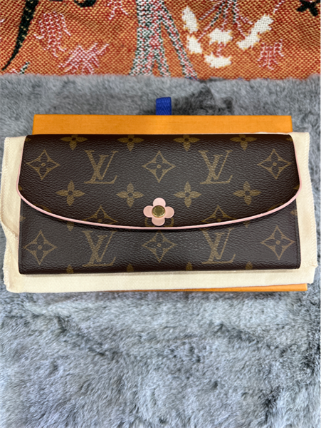 Ví LV dài hoa nâu nút vàng lòng hồng+