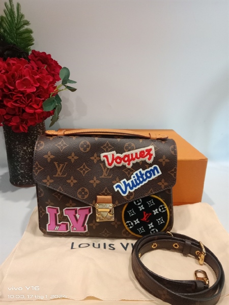 Túi LV Họa Tiết Thêu Đỏ KG+