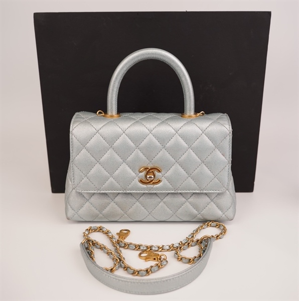 Túi Chanel xách tay màu xanh lam KG+