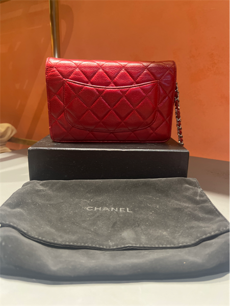 Túi Chanel đỏ logo trắng nhỏ+