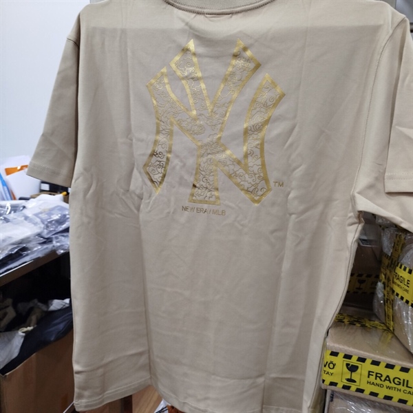 Áo Thun NY Màu Nude Size S KG+