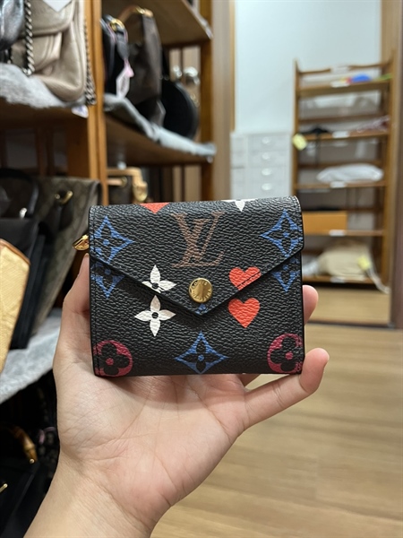 Ví LV đen họa tiết nhiều màu +