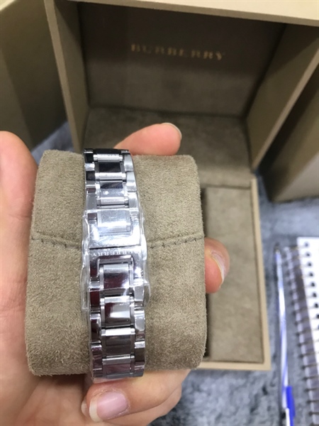 Đồng hồ BBR trắng 20inch KG+