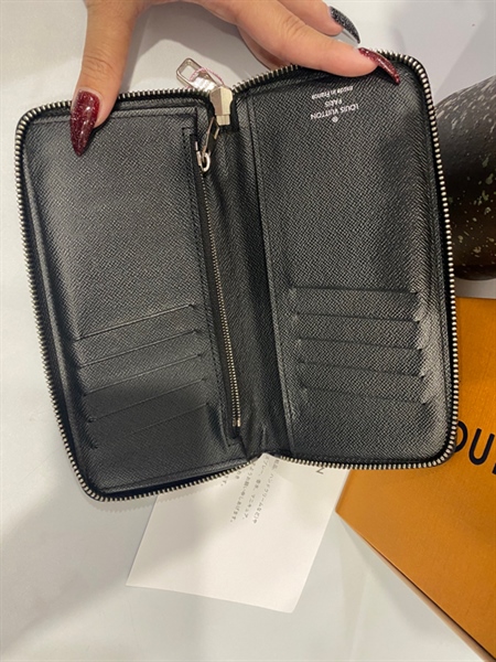 Ví LV zippy ô đen +