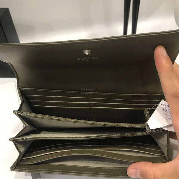 Ví CC xanh rêu KG+