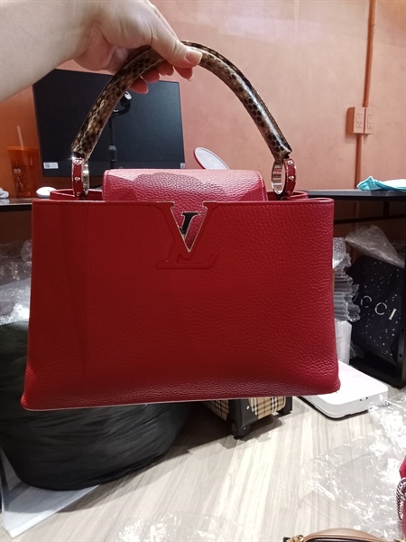 Túi LV Capu đỏ quai da trăn +