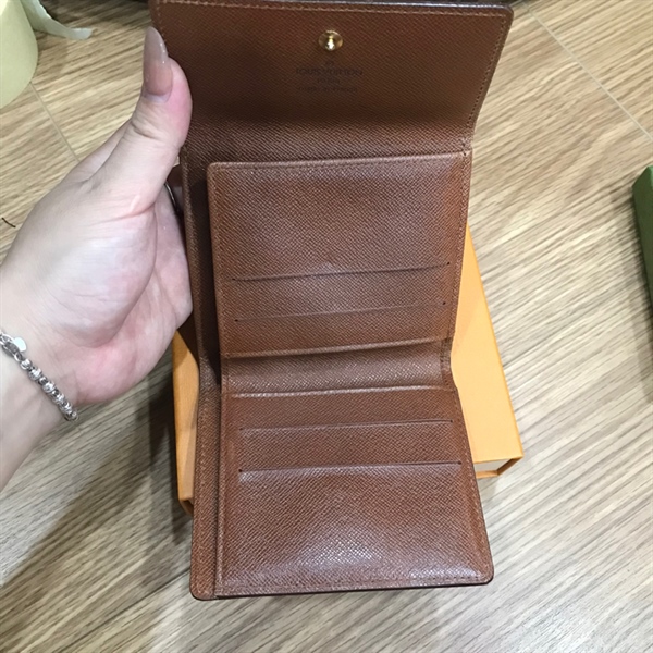 Ví LV 2 mặt màu nâu(box vàng) +
