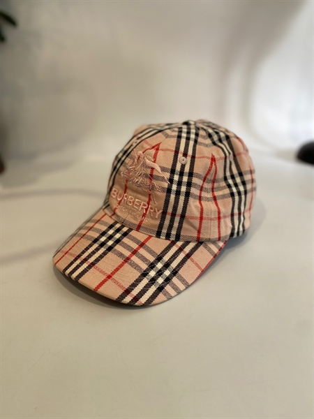 Nón Buberry hồng KG+