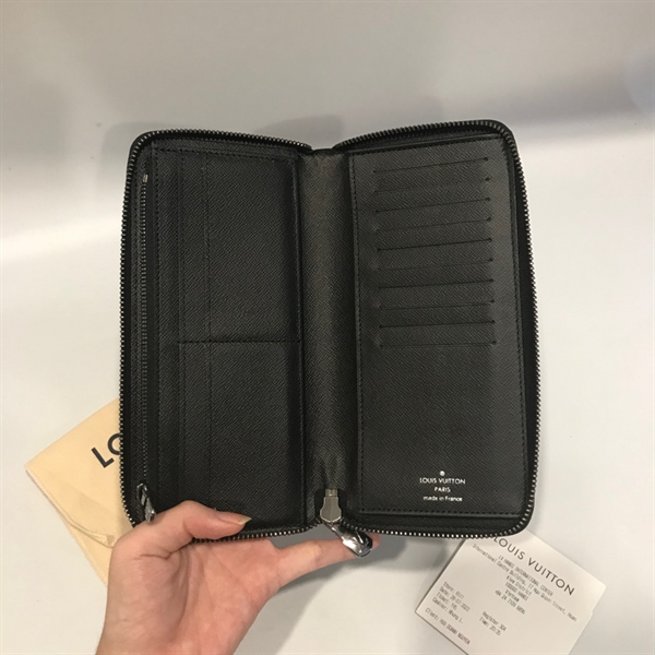 Ví LV đen dài +