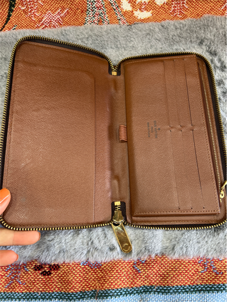 Ví LV dài hoa nâu lòng nâu+