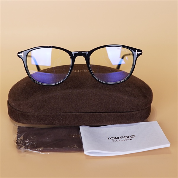 Kính Tom Ford gọng tròn KG+