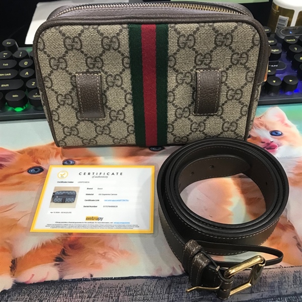 Túi đeo chéo Gucci Supreme Canvas KG+