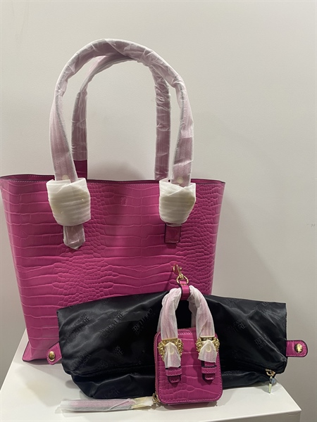 Túi Versace hồng đậm (có charm) KG +