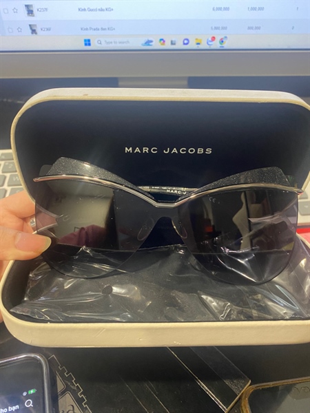 Kính Marc Jacobs KG+