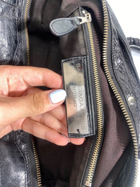 Túi Balenciaga đen KG+