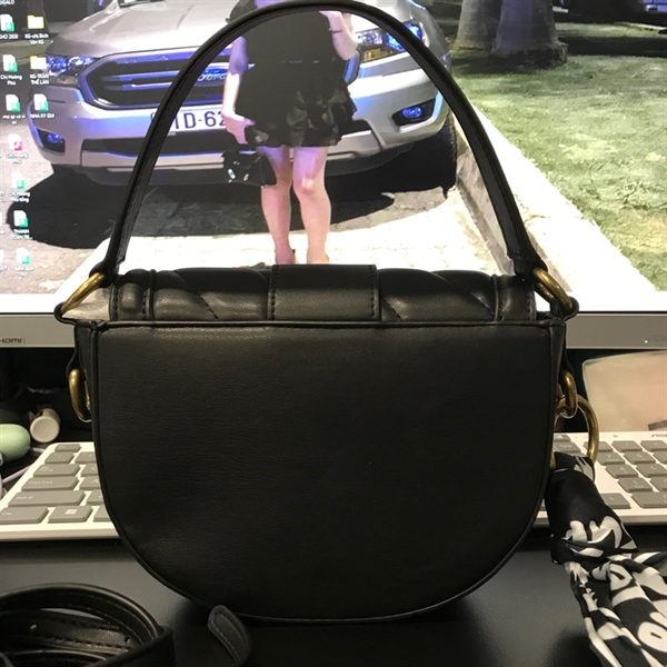 Túi Versace đen KG+