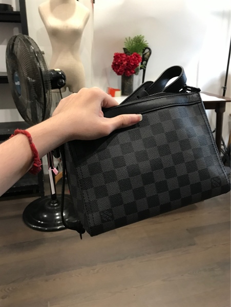 Túi LV ô vuông đen