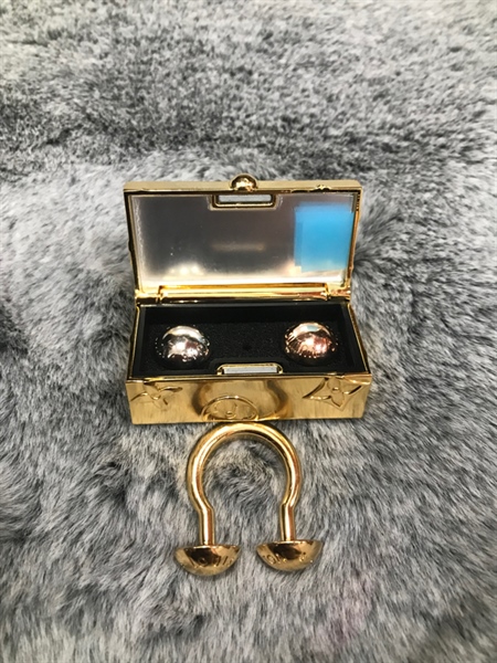 Bông tai LV vàng +