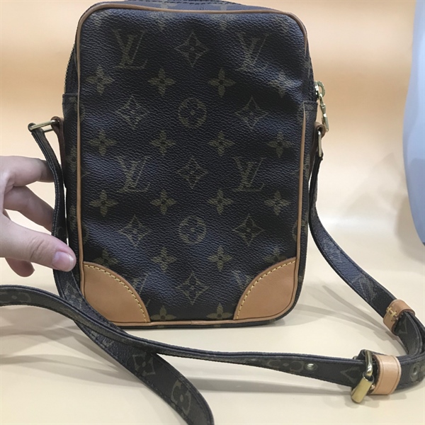 Túi LV đeo chéo