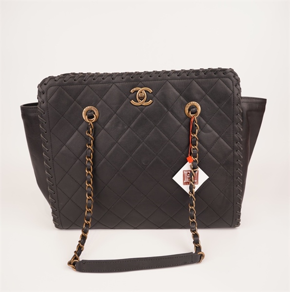 Túi Chanel tote viền da đan ++