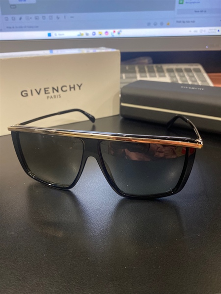 Kính Givenchy đen gọng vàng KG+