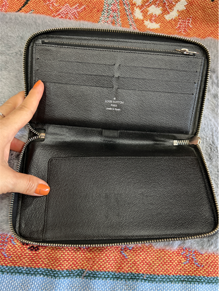 Ví LV dài xanh đen ô vuông+