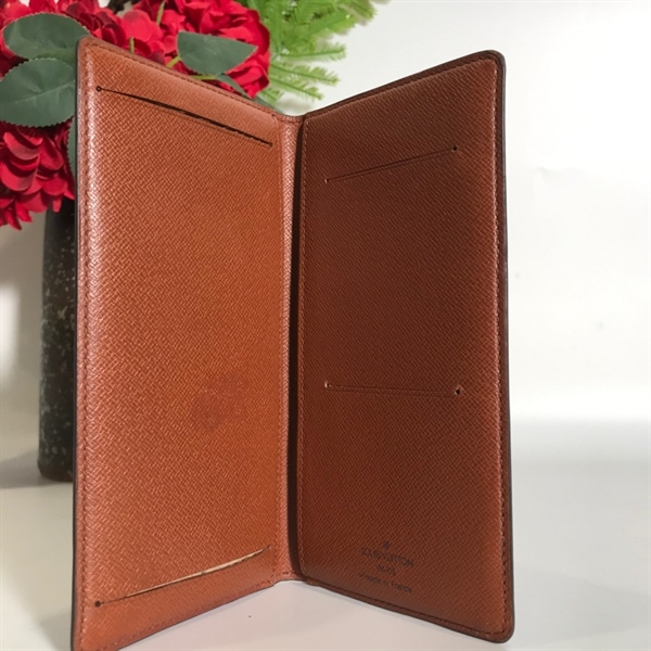 Ví LV Gập Đôi KG+