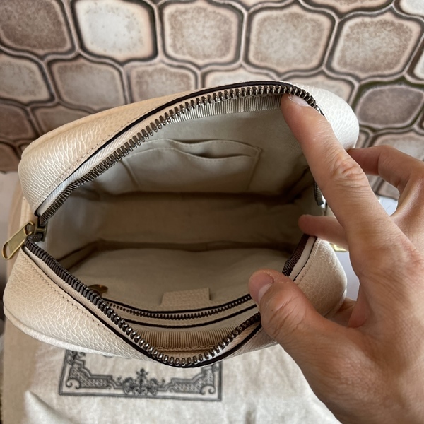 Túi GG đeo chéo màu trắng KG+