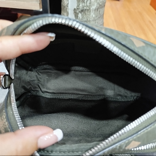 Túi hộp MCM nhỏ màu rêu +