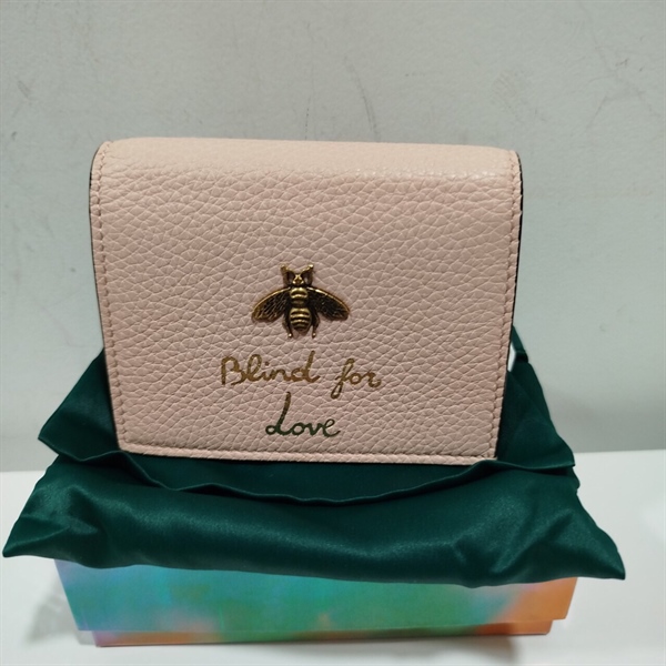 Ví GG Gập Đôi Hồng+