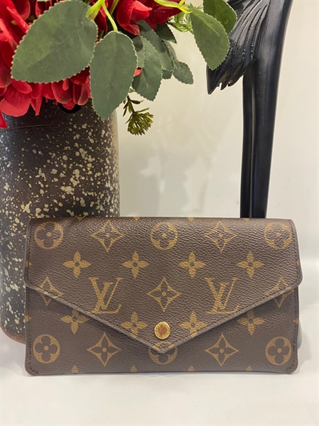 Ví LV lòng đỏ đô +