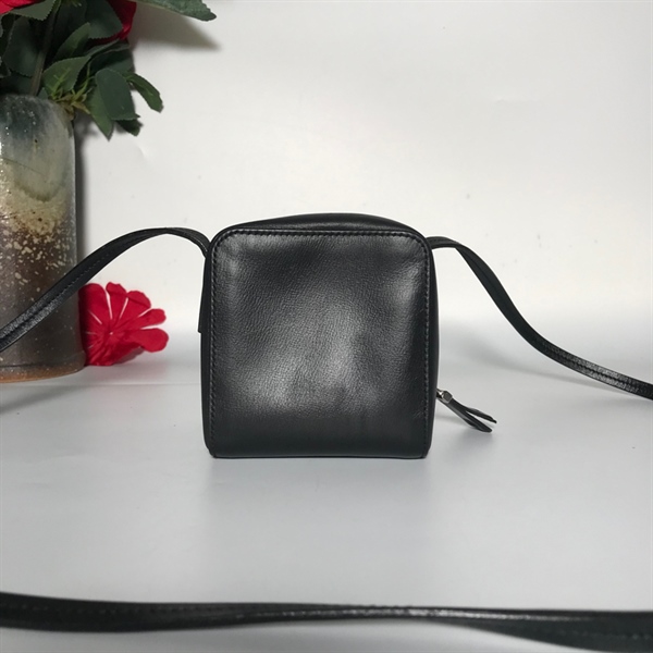 Túi vuông Balen đen KG+