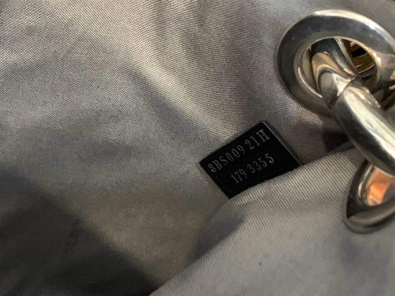 Ví Fendi 3 Màu Da Rắn KG+