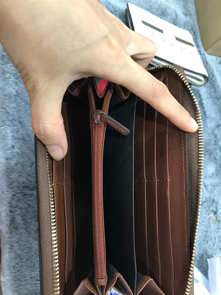 Ví GG Hình thêu Ong Đỏ+