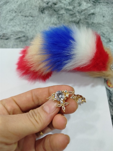 Bông Tai Vàng Gắn Đá+