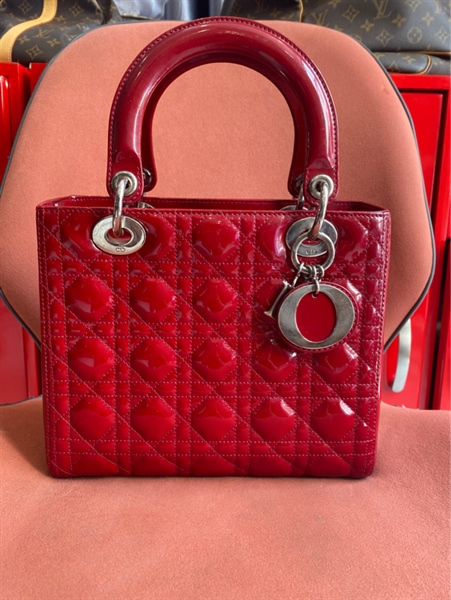 Túi đỏ Dior